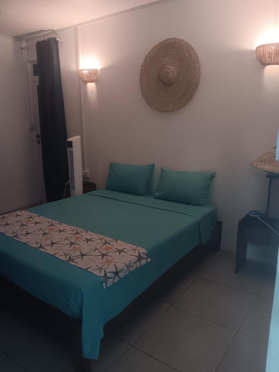 Bed and Breakfast Chez Laineda Le Bijou Mourouk Rodrigues Port South East Экстерьер фото