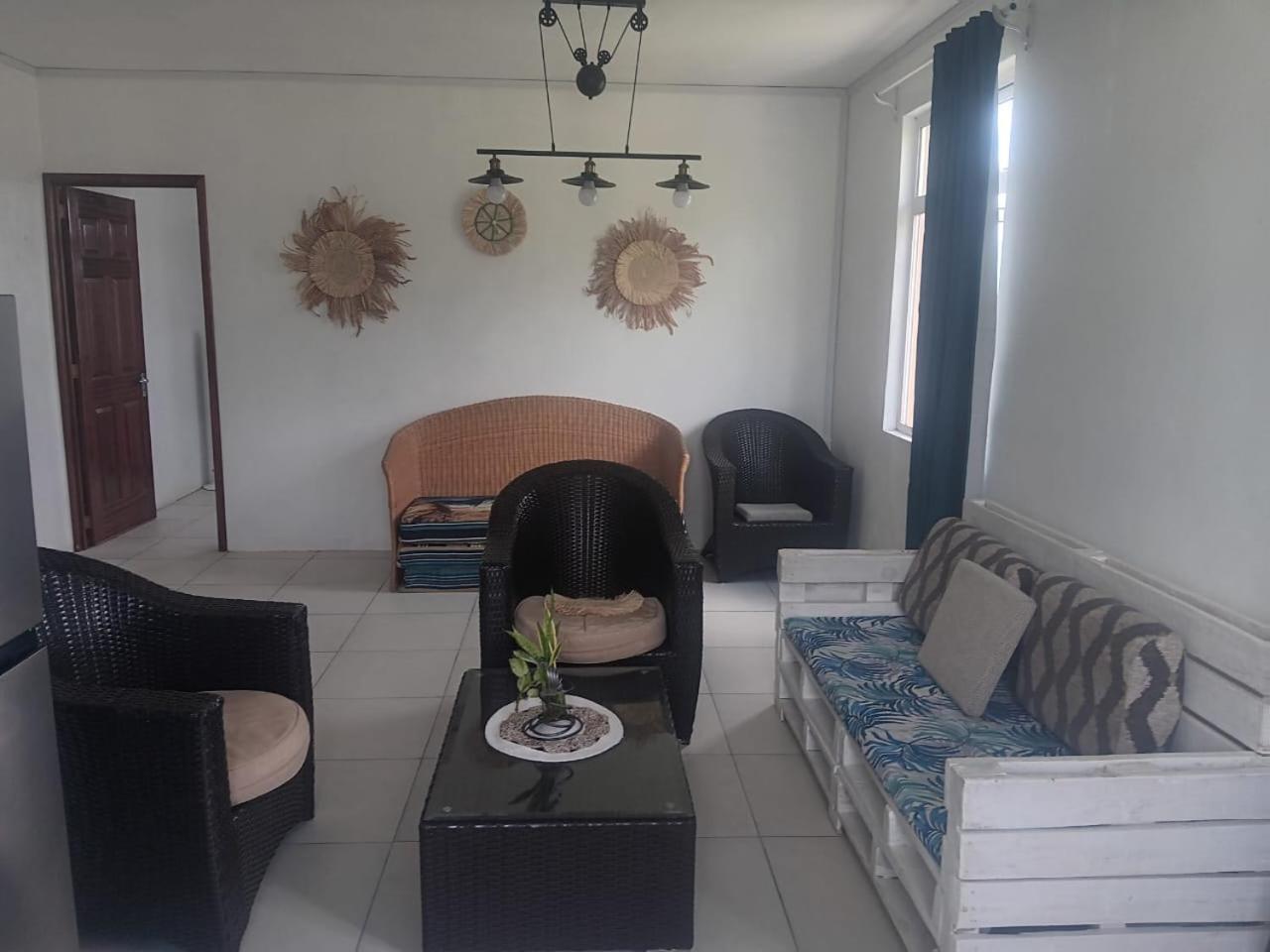 Bed and Breakfast Chez Laineda Le Bijou Mourouk Rodrigues Port South East Экстерьер фото